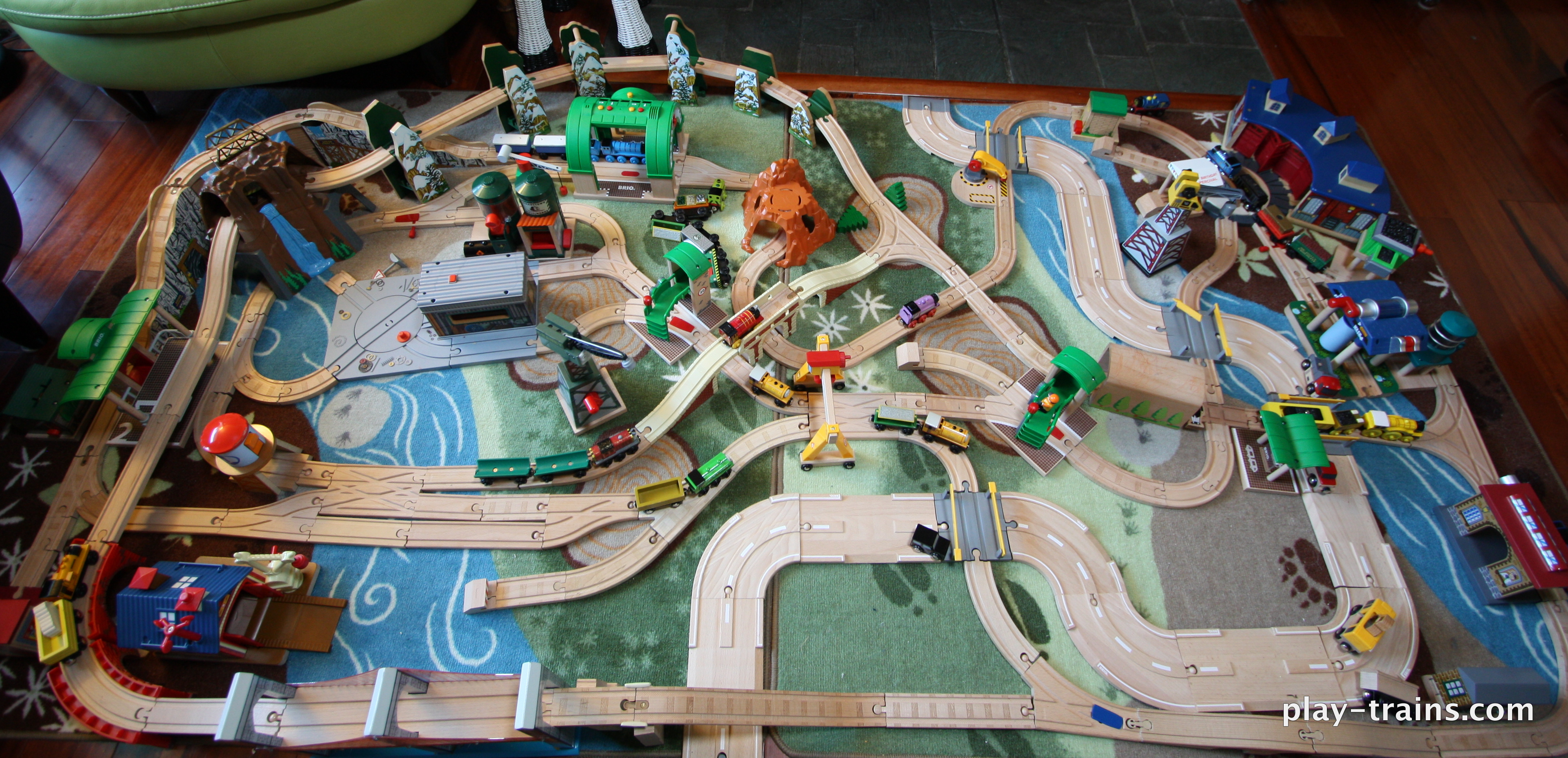 wooden train track layouts