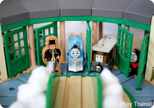 Thomas Gets a Snowplow: Train Book Review and Play Ideas from Play Trains!