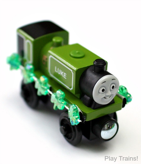 St. Patrick's Day Freight and Decorations for Wooden Trains from Play Trains!