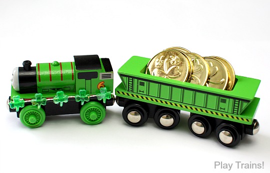 St. Patrick's Day Freight and Decorations for Wooden Trains from Play Trains!