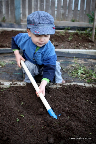 Gardening with a Little Engineer @ Play Trains!