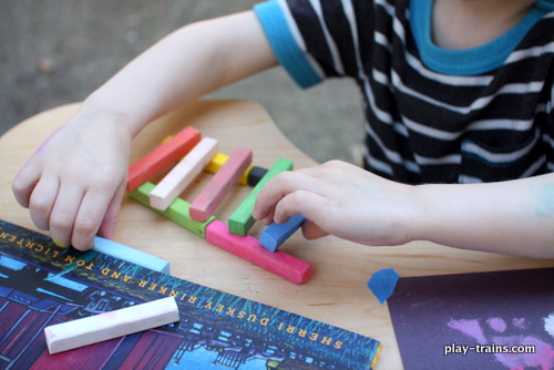 Exploring the Art Style of Steam Train, Dream Train with a preschooler @ Play Trains!