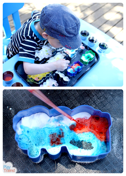 Fizzy Engine: Baking Soda & Vinegar Trains @ Play Trains! Fun summertime science for kids who love trains.