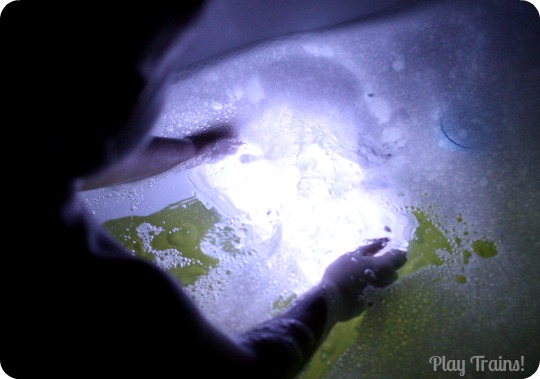 DIY Mini Light Box: Portable, Floatable, Stackable, and Waterproof Light Play from Play Trains!