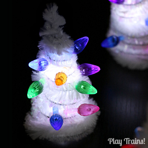 Christmas Fine Motor Activity: Light Up Pipe Cleaner Christmas Tree for Small Worlds from Play Trains!
