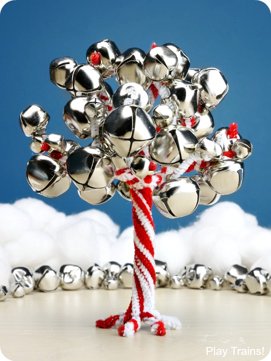 Jingle Bell and Candy Cane Pipe Cleaner Tree Craft from Play Trains!